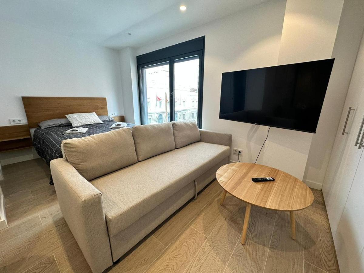Castilla Luxury 2B Apartment — Photos 1